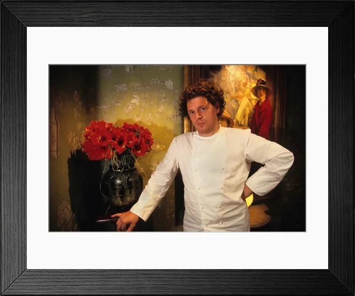 Framed Print : Marco Pierre White, Chef, portrait, Hyde Park hotel London, England Framed Print : Marco Pierre White, Chef, portrait, Hyde Park hotel London, England