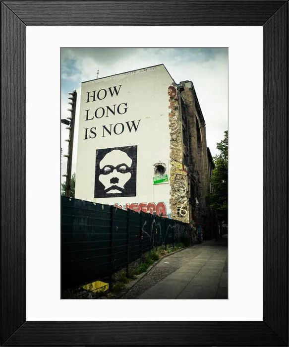 Framed Print : Kunsthaus Tacheles building graffiti Framed Print : Kunsthaus Tacheles building graffiti