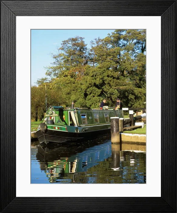 Framed Print : GREEN NARROWBOAT in TRIGGS LOCK Jack Merrick travelling south on Wey Navigation. Sutton Green Surrey England UK Britain Framed Print : GREEN NARROWBOAT in TRIGGS LOCK Jack Merrick travelling south on Wey Navigation. Sutton Green Surrey England UK Britain