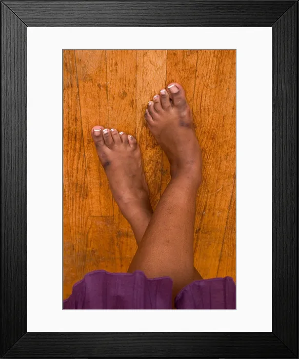 Framed Print : Feet of a young black woman Framed Print : Feet of a young black woman