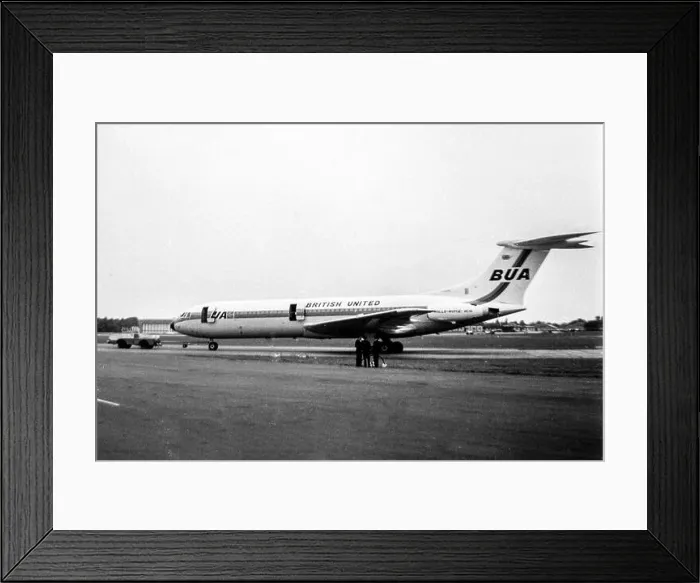 Framed Print : A British United Airways VC10 at Farnborough in 1966 Framed Print : A British United Airways VC10 at Farnborough in 1966
