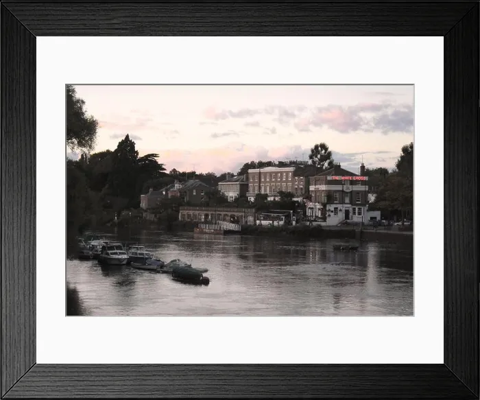 Framed Print : Richmond Upon Thames