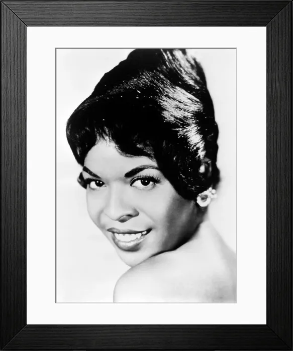 Framed Print : 1960s PORTRAIT JAZZ SINGER DELLA REESE Framed Print : 1960s PORTRAIT JAZZ SINGER DELLA REESE