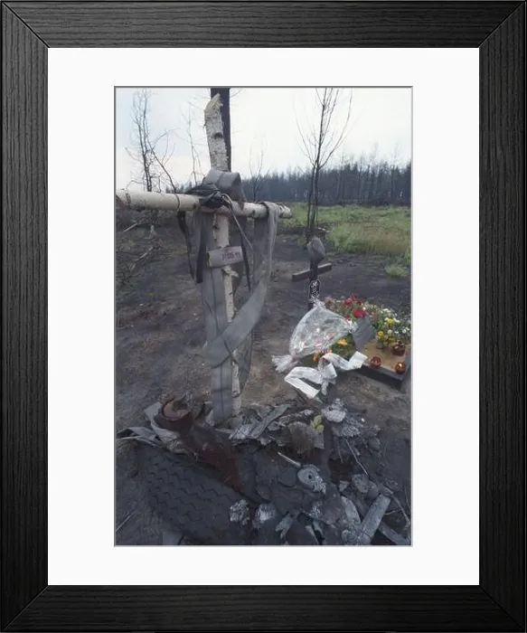 Framed Print : KuŸnia Raciborska 28.08.1993. Pierwsza rocznica tragicznego po¿aru lasu w nadleœnictwie Rudy Raciborskie (26-30) Framed Print : KuŸnia Raciborska 28.08.1993. Pierwsza rocznica tragicznego po¿aru lasu w nadleœnictwie Rudy Raciborskie (26-30)