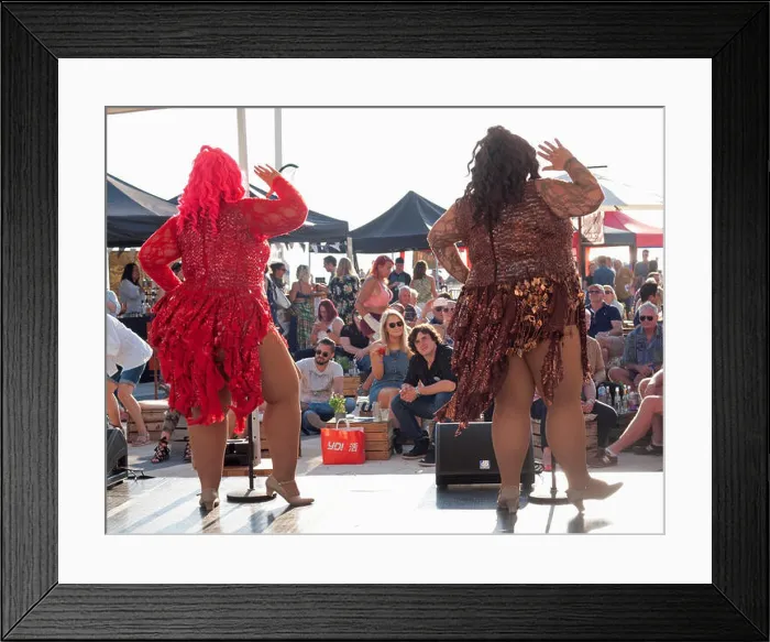 Framed Print : Cabaret performers at the Sussex Gin Festival in Brighton Framed Print : Cabaret performers at the Sussex Gin Festival in Brighton