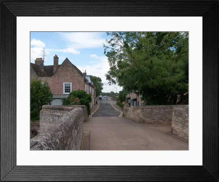 Framed Print : Stone bridge dating from 1425, Saint Ives Cambridgeshire Framed Print : Stone bridge dating from 1425, Saint Ives Cambridgeshire