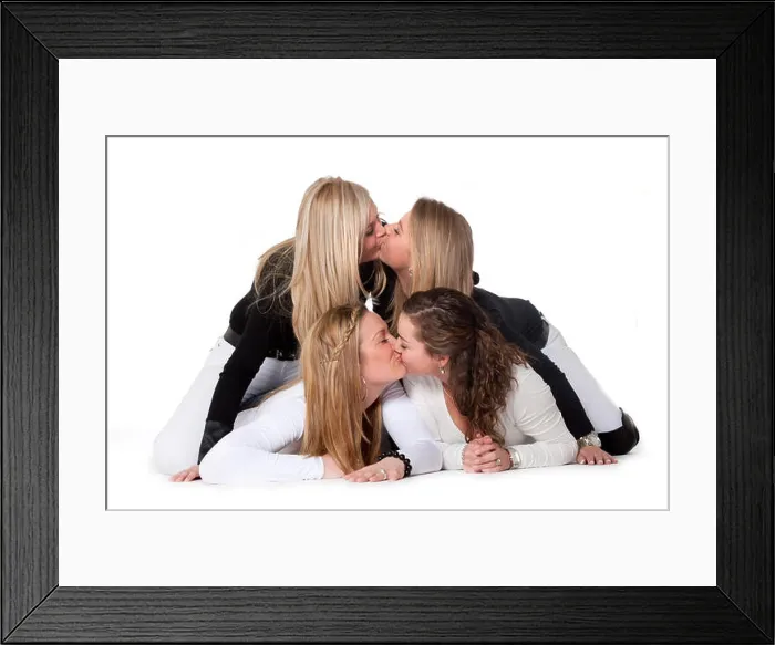 Framed Print : 4 girls kissing Framed Print : 4 girls kissing