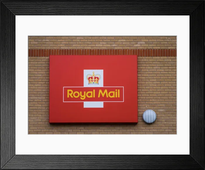 Framed Print : Royal Mail delivery office Islington, London, England, U.K Framed Print : Royal Mail delivery office Islington, London, England, U.K