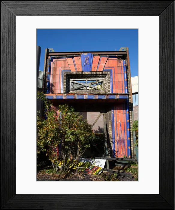 Framed Print : The Minamax gateway, all that remains of the Minamax factory at the junction of Staines Road and Fagg's Road Framed Print : The Minamax gateway, all that remains of the Minamax factory at the junction of Staines Road and Fagg's Road