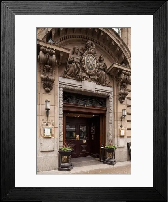 Framed Print : The Drum and Monkey, Vincent Street, Glasgow Framed Print : The Drum and Monkey, Vincent Street, Glasgow