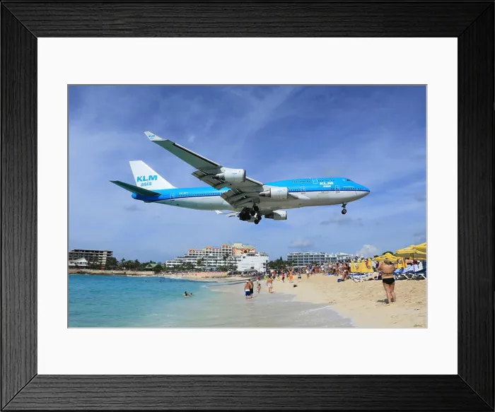 Framed Print : A KLM Boeing 747 landing at the famous Princess Juliana International Airport in St. Maarten Framed Print : A KLM Boeing 747 landing at the famous Princess Juliana International Airport in St. Maarten