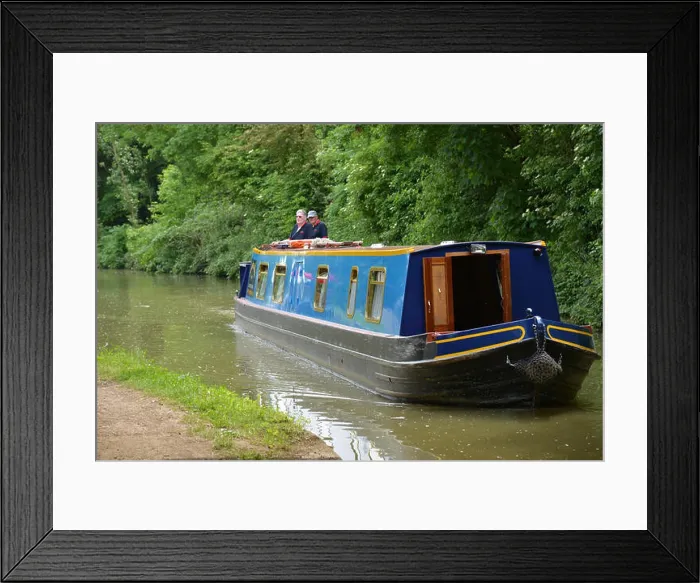 Framed Print : Narrowboats on Oxford Canal, Banbury, Oxfordshire Framed Print : Narrowboats on Oxford Canal, Banbury, Oxfordshire