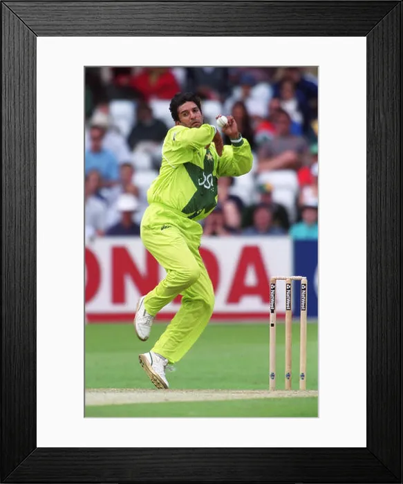 Framed Print : WASIM AKRAM PAKISTAN 05 June 1999 Framed Print : WASIM AKRAM PAKISTAN 05 June 1999