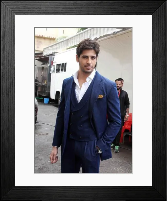 Framed Print : Bollywood actor Sidharth Malhotra during the promotion of film Baar Baar Dekho on the sets of Comedy Nights Bachao