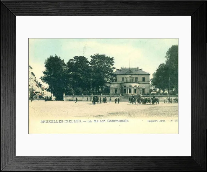 Framed Print : Français : La maison communale d'Ixelles Framed Print : Français : La maison communale d'Ixelles