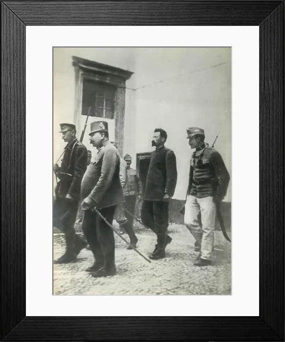 Framed Print : Italian patriot Cesare Battisti after the trial and death sentence, 1916 Framed Print : Italian patriot Cesare Battisti after the trial and death sentence, 1916