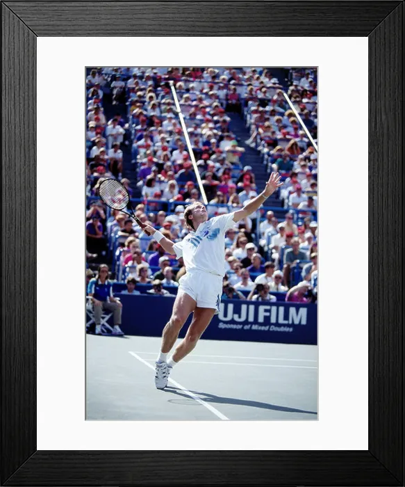 Framed Print : Edberg, Stefan, * 19.1.1966, Swedish athlete, (tennis), full length, US Open, Flushing Meadows, New York City, 1992 Framed Print : Edberg, Stefan, * 19.1.1966, Swedish athlete, (tennis), full length, US Open, Flushing Meadows, New York City, 1992