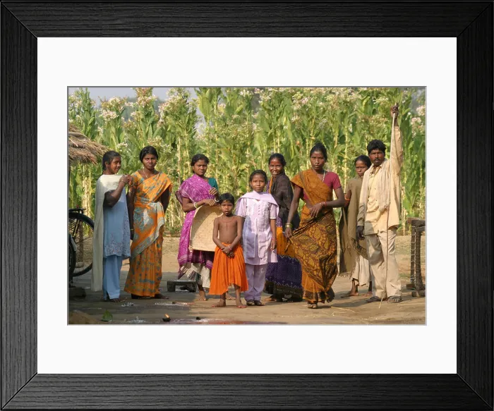 Framed Print : Desia Kondh tribal inhabitants of Bhatpur village Orissa India Framed Print : Desia Kondh tribal inhabitants of Bhatpur village Orissa India