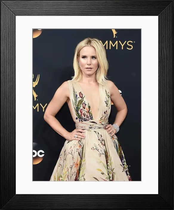 Framed Print : LOS ANGELES, CA - SEPTEMBER 18: Kristen Bell arrives at the 68th Emmy Awards at the Microsoft Theater on September 18 Framed Print : LOS ANGELES, CA - SEPTEMBER 18: Kristen Bell arrives at the 68th Emmy Awards at the Microsoft Theater on September 18