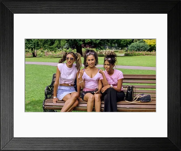 Framed Print : UK. Pooja Shah in a scene from the (C)Helkon SK / Searchlight Pictures Framed Print : UK. Pooja Shah in a scene from the (C)Helkon SK / Searchlight Pictures