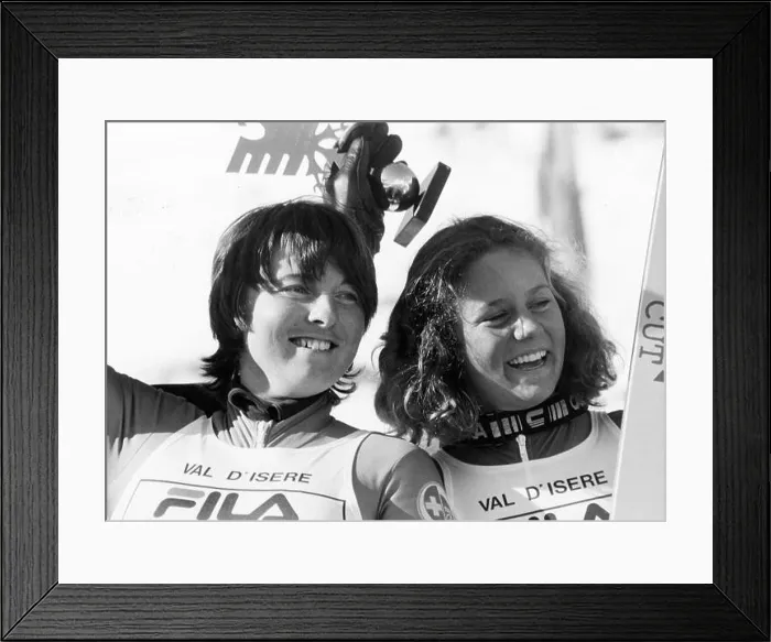 Framed Print : Ski-Weltcup in Val d'Isère 1979: Marie-Theres Nadig und Laurie Graham#Ski World Cup in Val d'Isère 1979