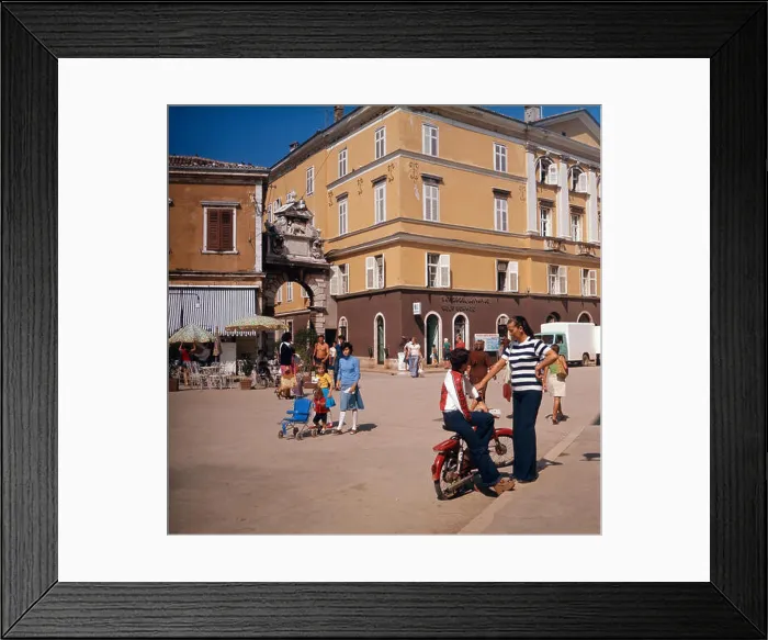 Framed Print : Urlaub in Istrien, Jugoslawien 1970er Jahre. Vacation in Istrien, Yugoslavia 1970s Framed Print : Urlaub in Istrien, Jugoslawien 1970er Jahre. Vacation in Istrien, Yugoslavia 1970s