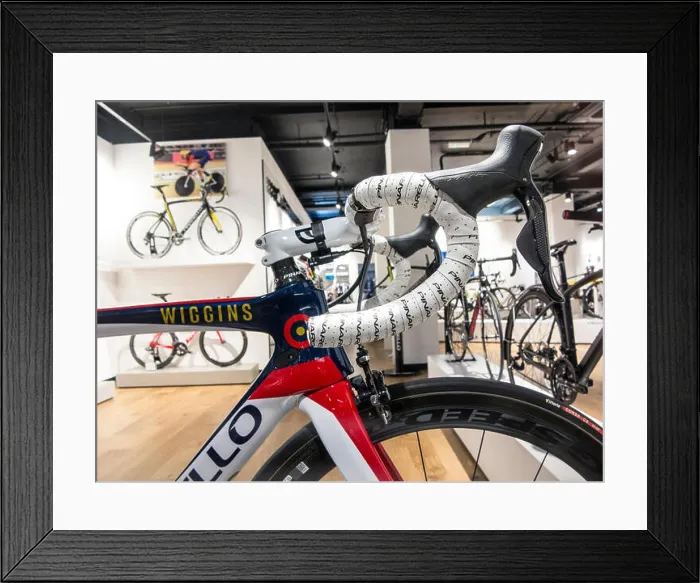 Framed Print : Pinarello Bike Shop in London Framed Print : Pinarello Bike Shop in London