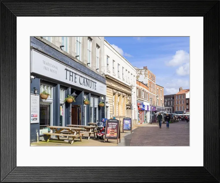 Framed Print : Gainsborough The Canute pub a traditional english pub ion Silver Street Gainsborough Lincolnshire England UK GB Europe Framed Print : Gainsborough The Canute pub a traditional english pub ion Silver Street Gainsborough Lincolnshire England UK GB Europe