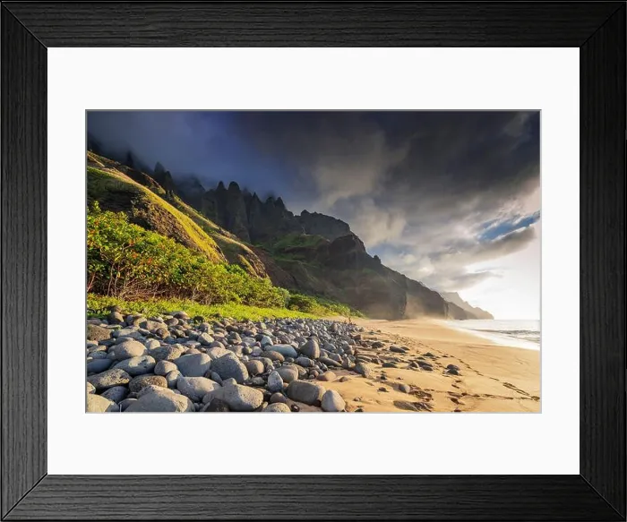 Framed Print : Pali sea cliffs on the Kalaulau trail Framed Print : Pali sea cliffs on the Kalaulau trail