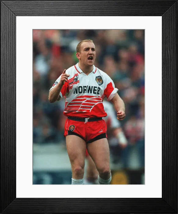 Framed Print : SHAUN EDWARDS WIGAN RLFC 29 November 1994 Framed Print : SHAUN EDWARDS WIGAN RLFC 29 November 1994