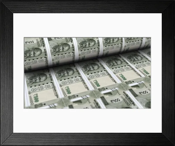 Framed Print : 500 rupee banknotes are being printed by currency press machine Framed Print : 500 rupee banknotes are being printed by currency press machine
