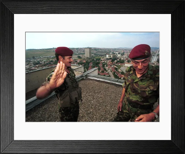 Framed Print : General Michael Jackson presents awards to British Paratroopers on a rooftop in Pristina, Kosovo Framed Print : General Michael Jackson presents awards to British Paratroopers on a rooftop in Pristina, Kosovo