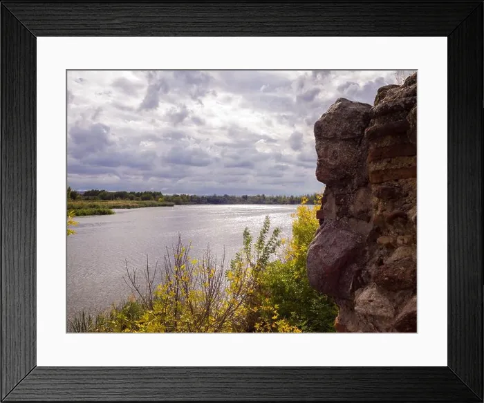 Framed Print : Río Tajo a su paso por Talavera de la Reina. Toledo. Castilla la Mancha. España Framed Print : Río Tajo a su paso por Talavera de la Reina. Toledo. Castilla la Mancha. España