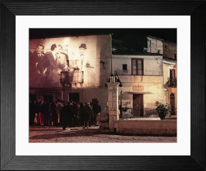 Framed Print : Nuovo Cinema Paradiso Year : 1988 Italy / France Director : Giuseppe Tornatore Framed Print : Nuovo Cinema Paradiso Year : 1988 Italy / France Director : Giuseppe Tornatore