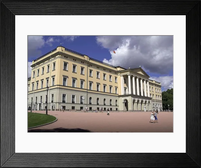 Framed Print : Oslo, Norway, Norwegen; Slottet Framed Print : Oslo, Norway, Norwegen; Slottet