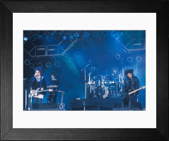 Framed Print : THE CURE, GLASTONBURY FESTIVAL Framed Print : THE CURE, GLASTONBURY FESTIVAL