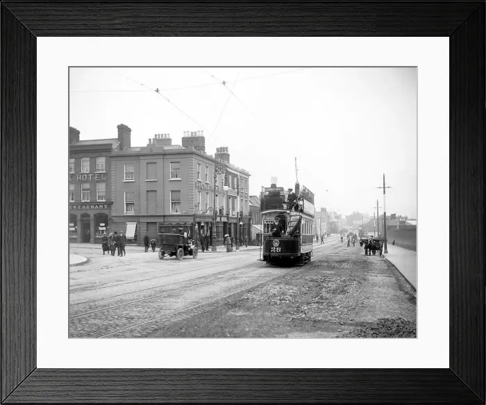 Framed Print : Tram on Parkgate Street, Dublin c. 1910 Framed Print : Tram on Parkgate Street, Dublin c. 1910