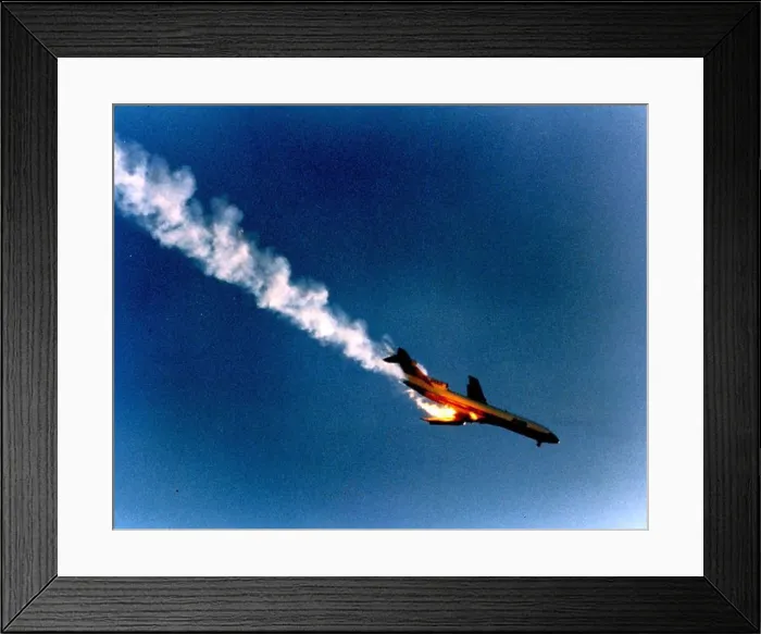Framed Print : A Pacific Southwest Airlines Boeing 727-200 Framed Print : A Pacific Southwest Airlines Boeing 727-200