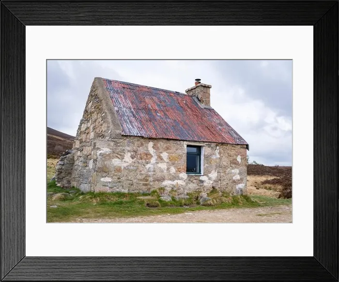 Framed Print : Ryvoan Bothy, Cairngorms National Park, Scotland Framed Print : Ryvoan Bothy, Cairngorms National Park, Scotland