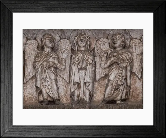 Framed Print : The Virgin Mary, flanked by sculpted angels Framed Print : The Virgin Mary, flanked by sculpted angels