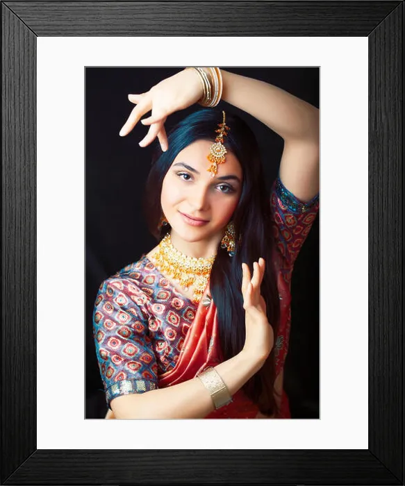 Framed Print : beauty sweet real indian girl in sari smiling cheerful, jewelry shining, lifestyle people concept Framed Print : beauty sweet real indian girl in sari smiling cheerful, jewelry shining, lifestyle people concept