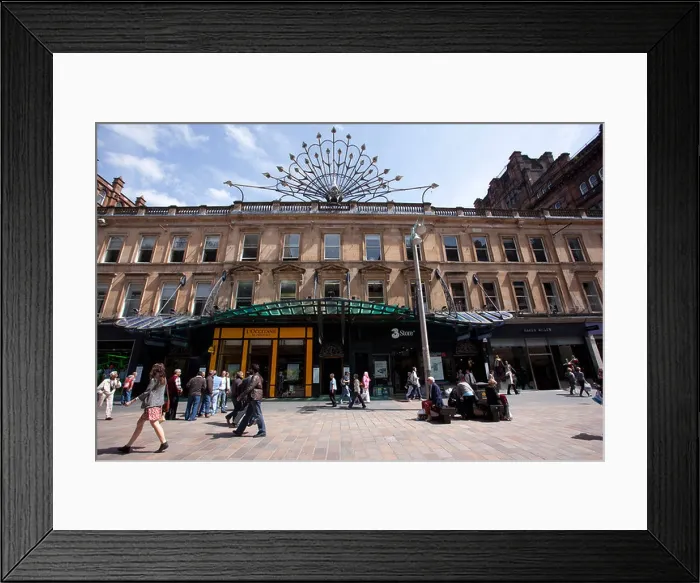 Framed Print : Peacock sculpture over the Buchanan Street facade of Princes Square, Glasgow. Photo:Jeff Gilbert Framed Print : Peacock sculpture over the Buchanan Street facade of Princes Square, Glasgow. Photo:Jeff Gilbert