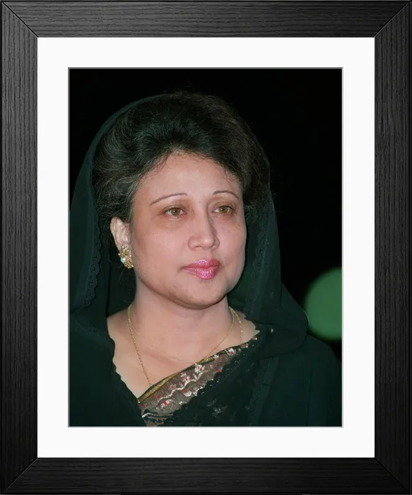 Framed Print : BEGUM KHALEDA ZIA PRIME MINISTER OF BANGLADESH 09 December 1991 Framed Print : BEGUM KHALEDA ZIA PRIME MINISTER OF BANGLADESH 09 December 1991