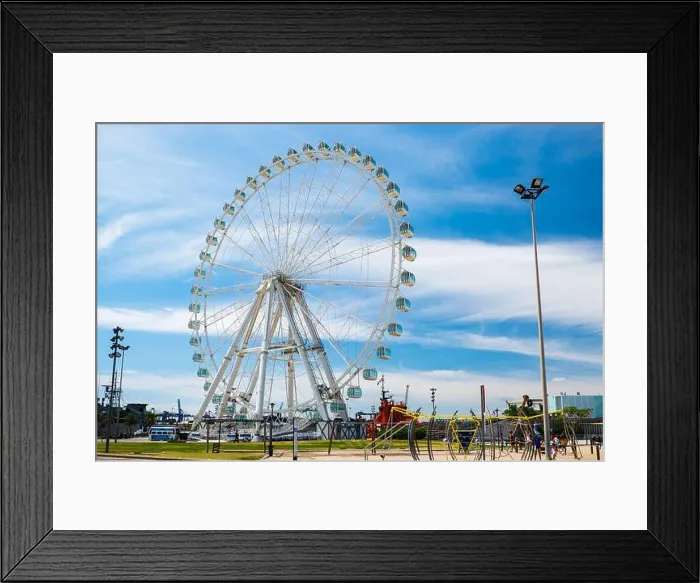 Framed Print : Valencia, Spain: June 14, 2015 - Ferris wheel on the Valencia waterfront Framed Print : Valencia, Spain: June 14, 2015 - Ferris wheel on the Valencia waterfront