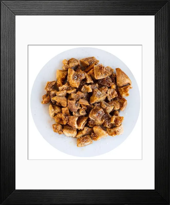 Framed Print : Morros fritos - traditional Spanish meat appetizer served on plate