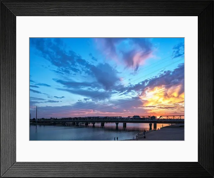 Framed Print : Sunset over the Mill Street Bridge and Tempe Town Lake in Tempe near Phoenix, Arizona Framed Print : Sunset over the Mill Street Bridge and Tempe Town Lake in Tempe near Phoenix, Arizona