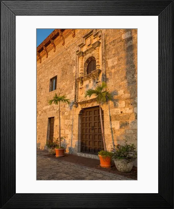 Framed Print : The former Palace of the Governors in old Colonial Santo Domingo Framed Print : The former Palace of the Governors in old Colonial Santo Domingo