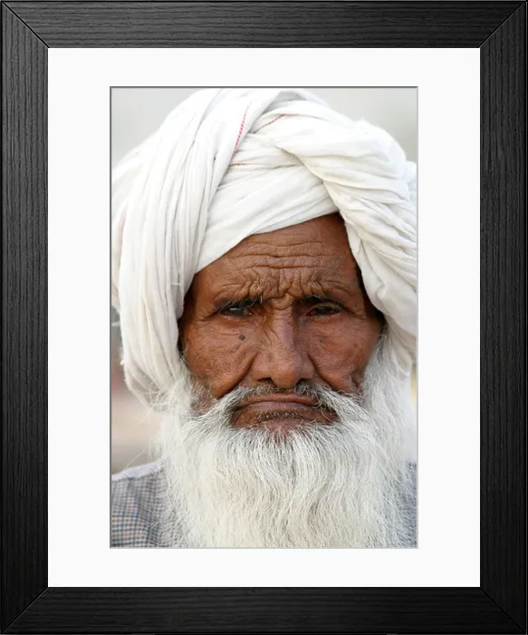 Framed Print : An Elder of the nomadic Mir tribe in Gujarat, India Framed Print : An Elder of the nomadic Mir tribe in Gujarat, India