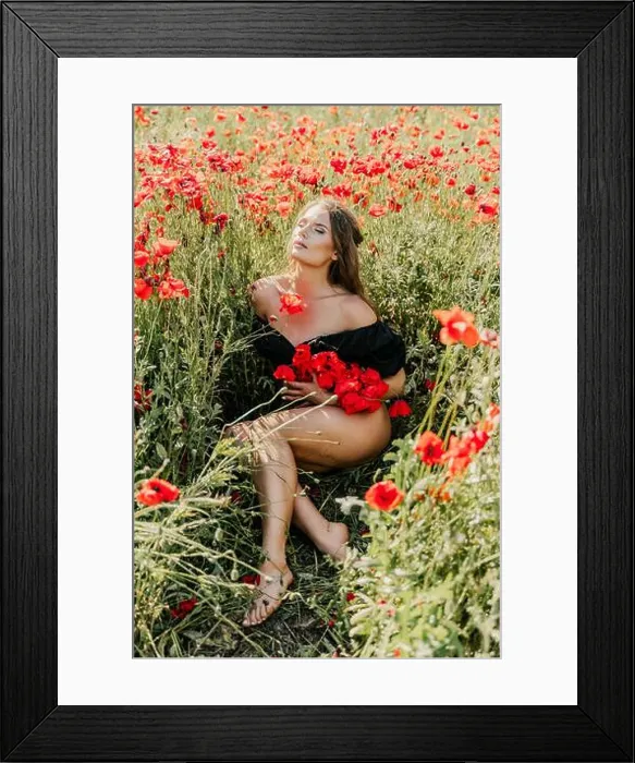 Framed Print : Woman poppies field Framed Print : Woman poppies field