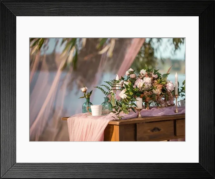 Framed Print : Beautiful wedding decor. roses vintage style Framed Print : Beautiful wedding decor. roses vintage style